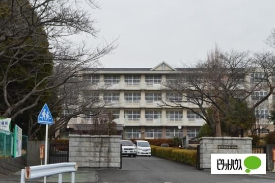【周辺】　富士市立吉原第三中学校：1894m