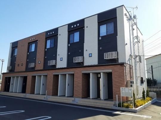 ���]���K