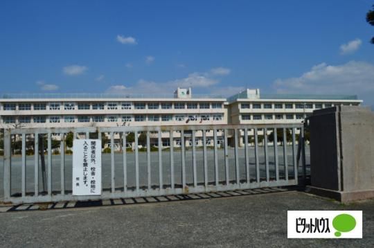 【周辺】　富士市立吉原小学校：742m